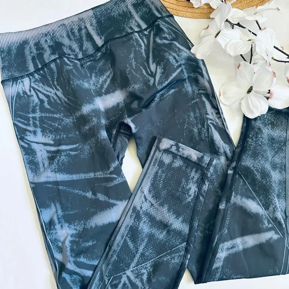 Lululemon Ebb to Street Stone Wash Graphite Full Length Seamless Leggings